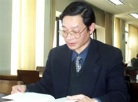 黃新華