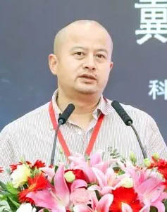 戴輝