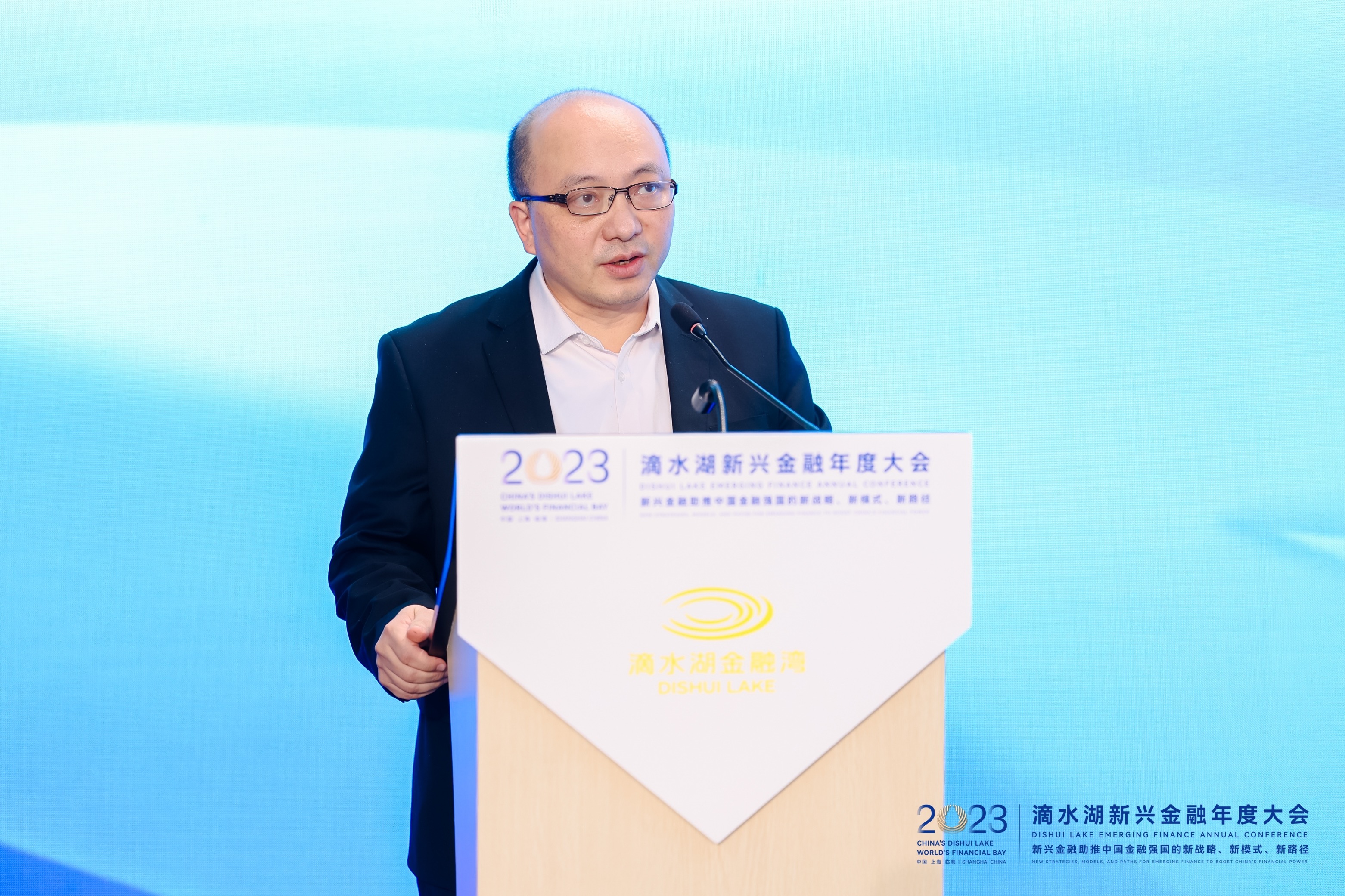 北京大學馮科：未來重點的投資方向應是綠色電力和算力基礎設施 