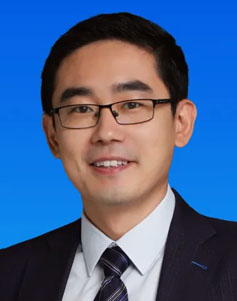 董凱